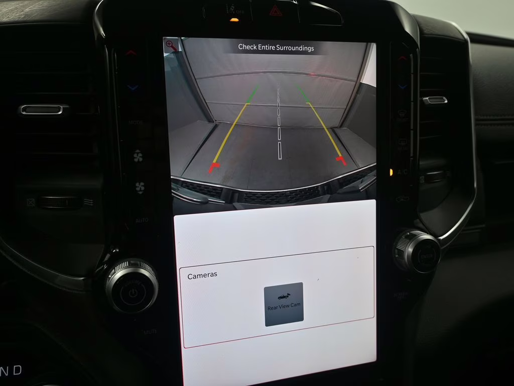 2025 Diamond Black Crystal Pearlcoat Ram 1500 Laramie 4X4 Truck