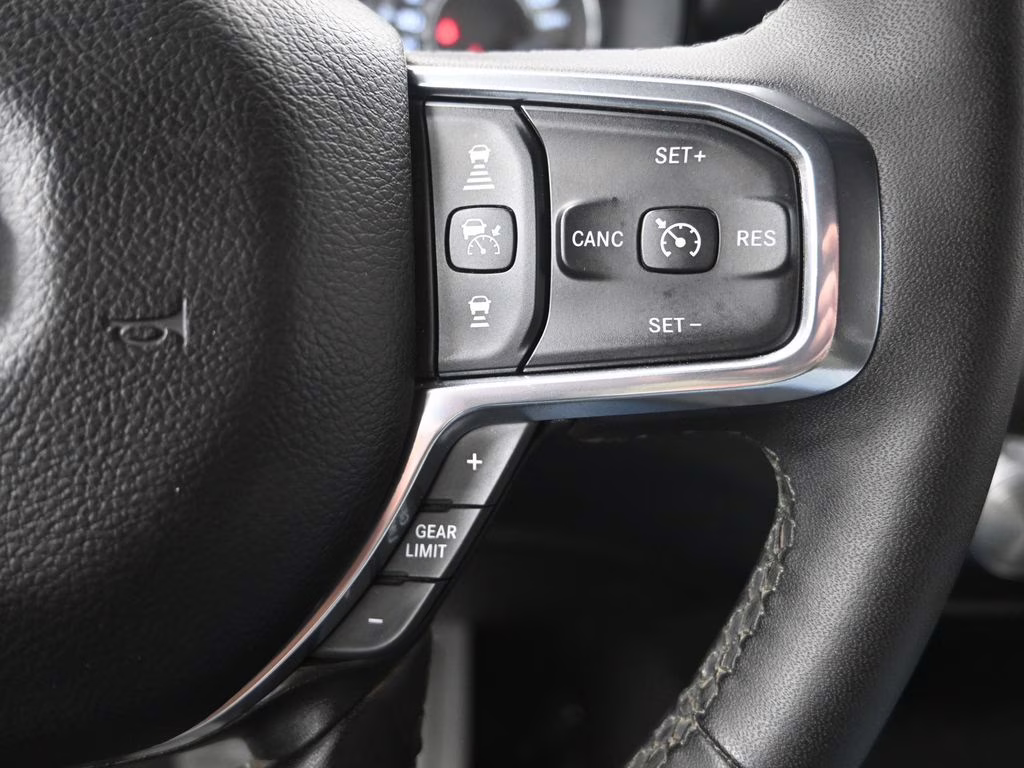 2025 Diamond Black Crystal Pearlcoat Ram 1500 Laramie 4X4 Truck