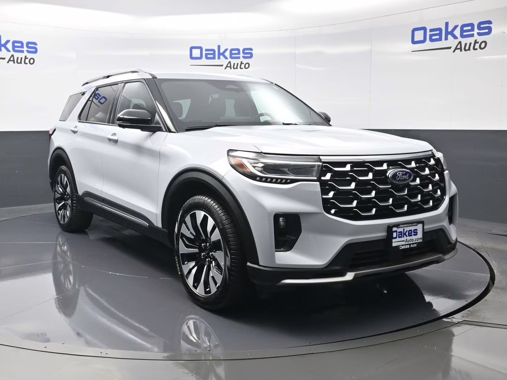 2025 White Metallic Ford Explorer Platinum 4X4 SUV