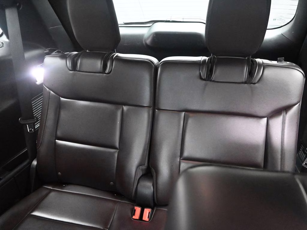 2025 White Metallic Ford Explorer Platinum 4X4 SUV