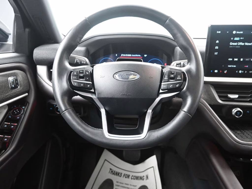 2025 White Metallic Ford Explorer Platinum 4X4 SUV