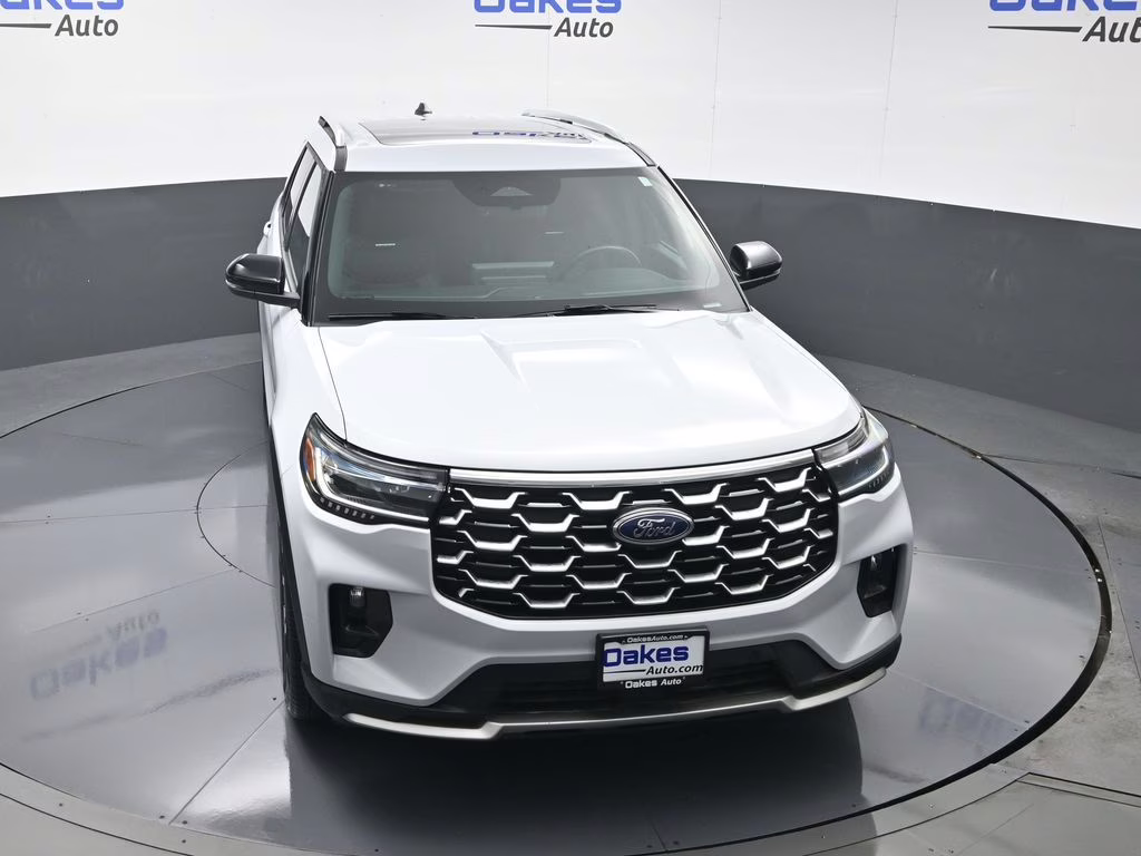2025 White Metallic Ford Explorer Platinum 4X4 SUV