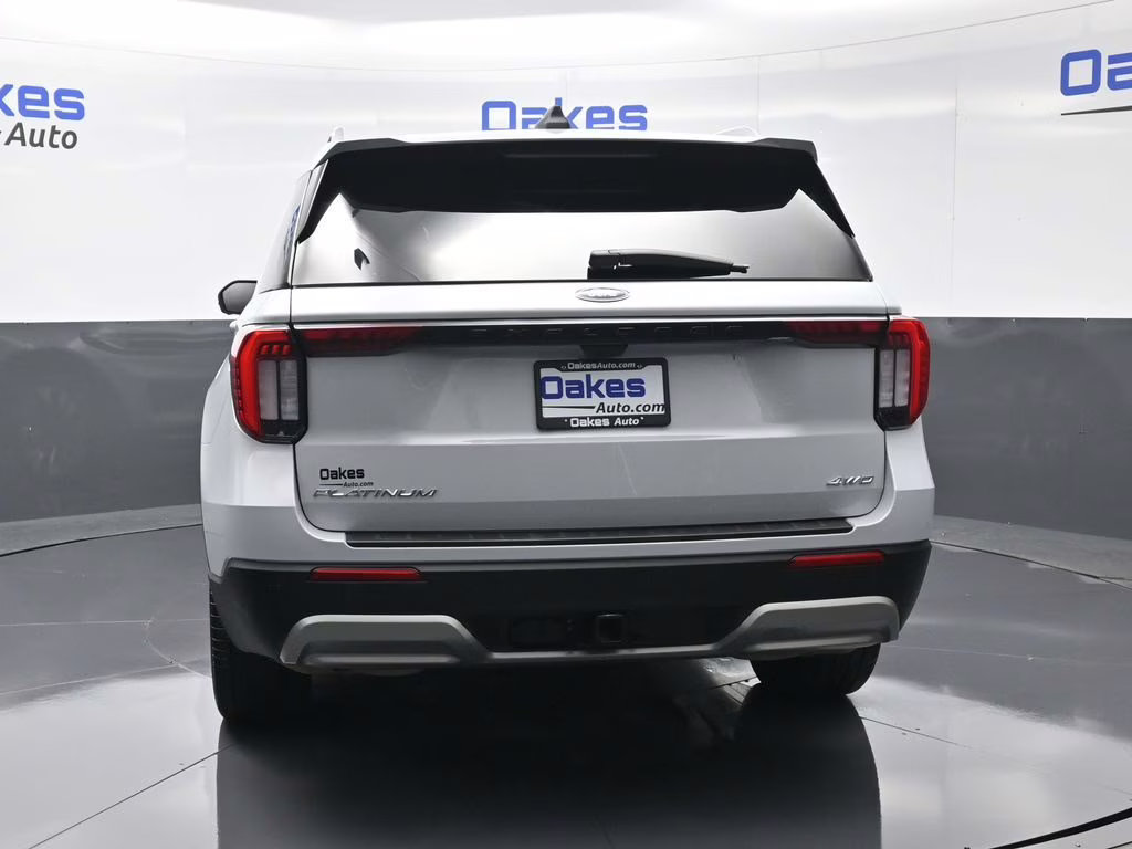 2025 White Metallic Ford Explorer Platinum 4X4 SUV