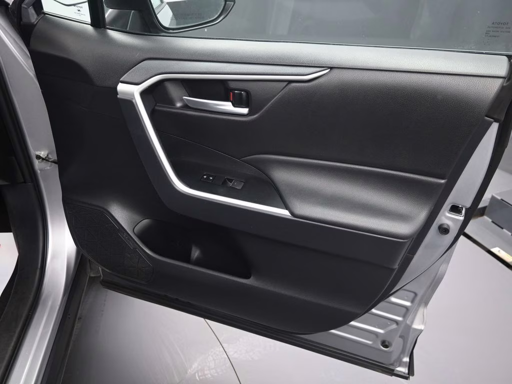 2025 Silver Sky Metallic Toyota RAV4 Hybrid XLE AWD SUV