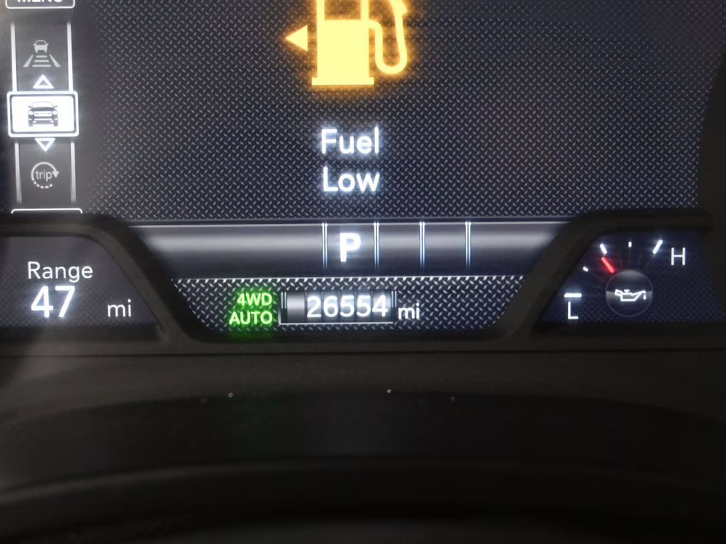 2025 Diamond Black Crystal Pearlcoat Ram 1500 Laramie 4X4 Truck