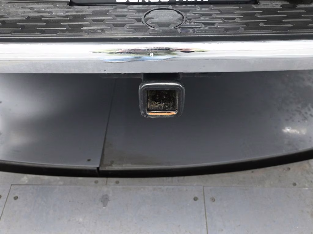 2025 Diamond Black Crystal Pearlcoat Ram 1500 Laramie 4X4 Truck