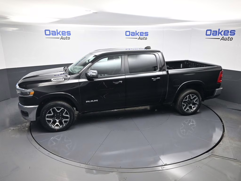 2025 Diamond Black Crystal Pearlcoat Ram 1500 Laramie 4X4 Truck