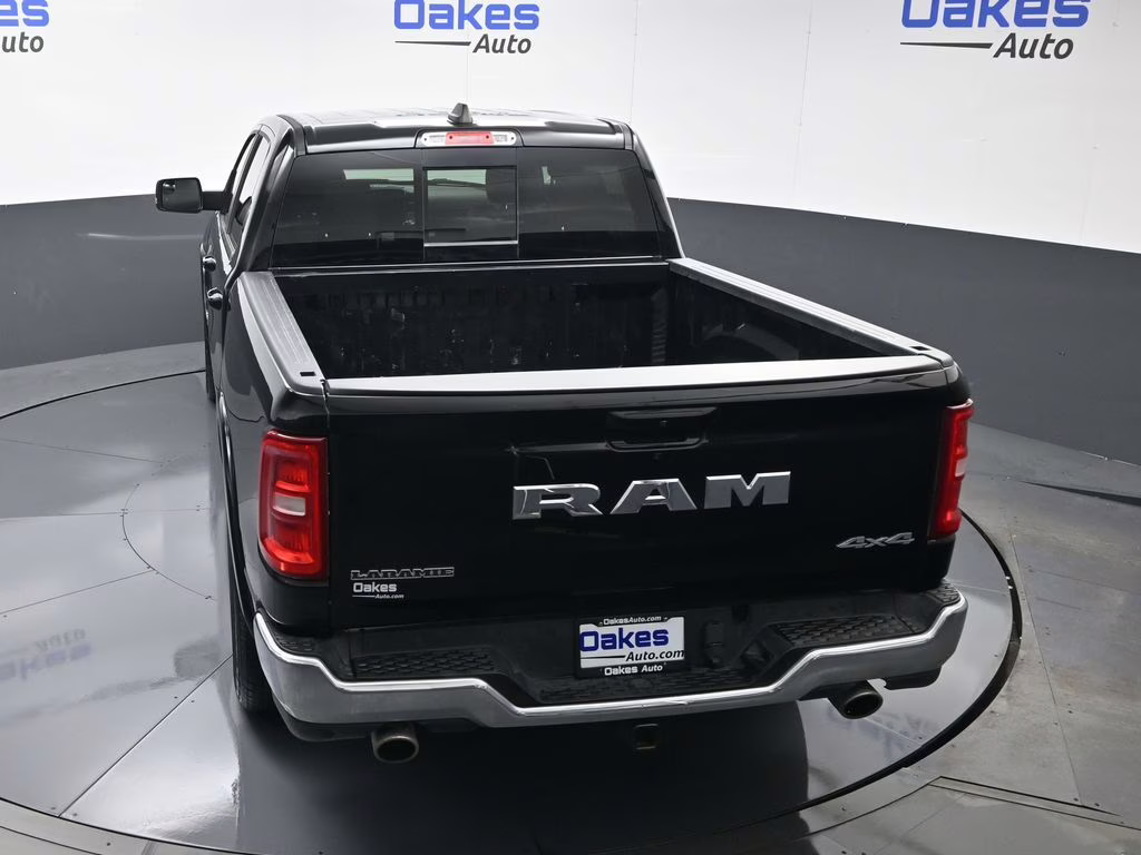 2025 Diamond Black Crystal Pearlcoat Ram 1500 Laramie 4X4 Truck