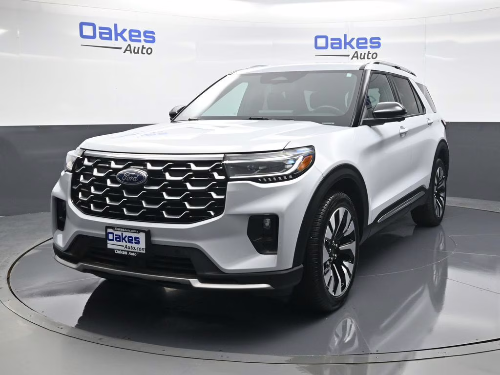 2025 White Metallic Ford Explorer Platinum 4X4 SUV