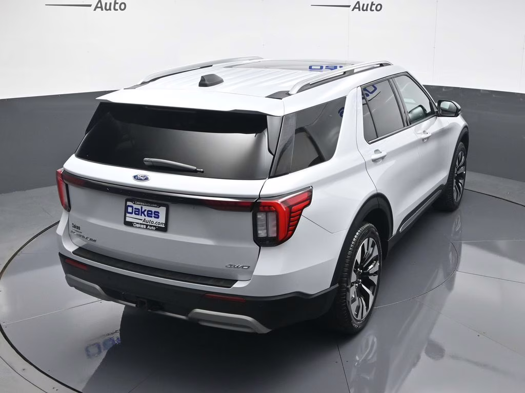 2025 White Metallic Ford Explorer Platinum 4X4 SUV