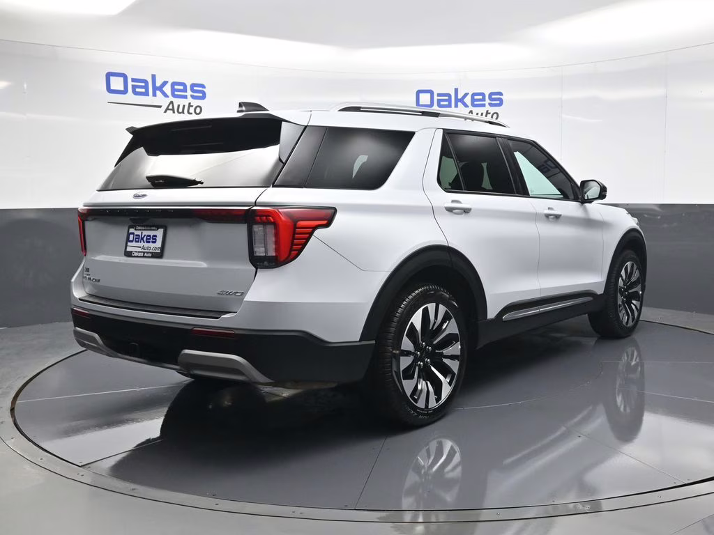 2025 White Metallic Ford Explorer Platinum 4X4 SUV