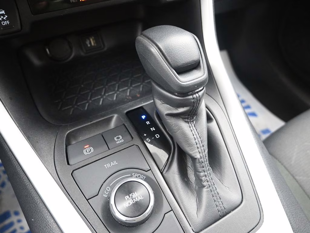 2025 Silver Sky Metallic Toyota RAV4 Hybrid XLE AWD SUV