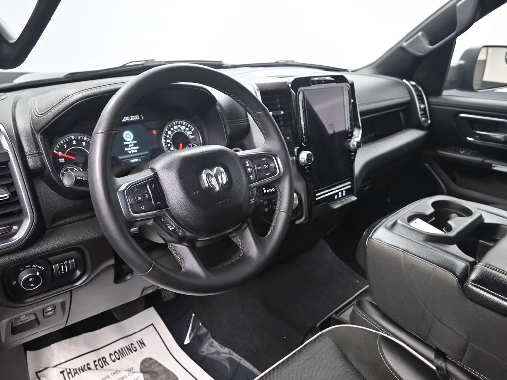 2025 Diamond Black Crystal Pearlcoat Ram 1500 Laramie 4X4 Truck