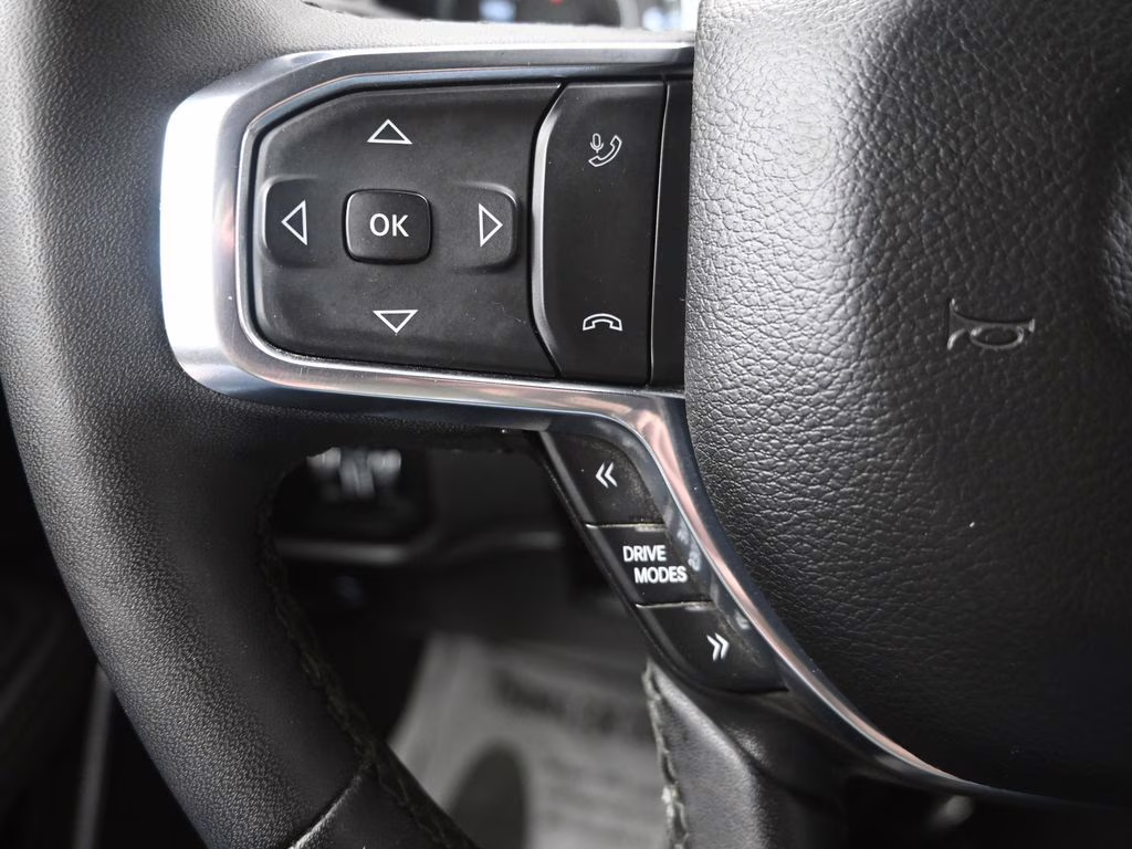 2025 Diamond Black Crystal Pearlcoat Ram 1500 Laramie 4X4 Truck