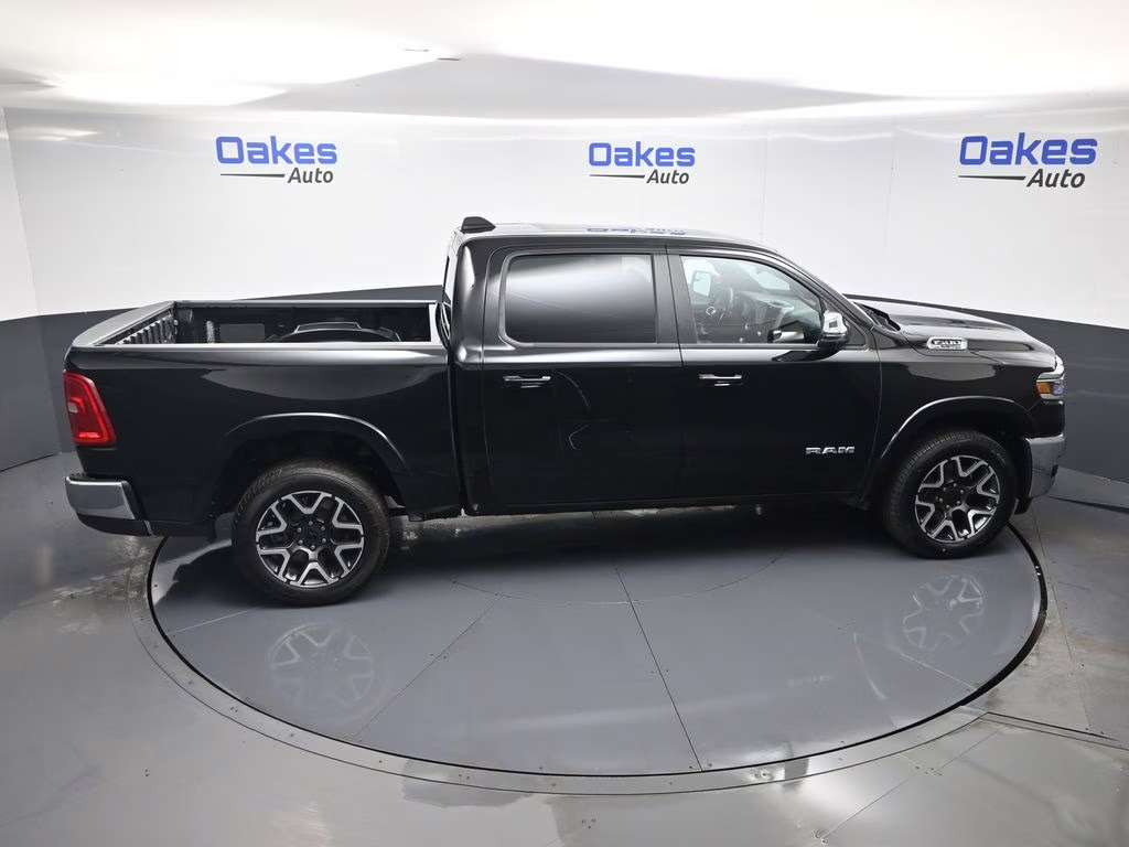 2025 Diamond Black Crystal Pearlcoat Ram 1500 Laramie 4X4 Truck