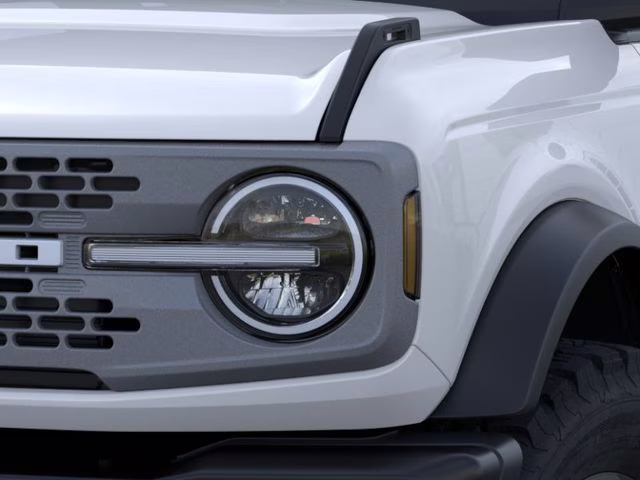 2026 Oxford White Ford Bronco Badlands 4X4 SUV