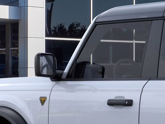 2026 Oxford White Ford Bronco Badlands 4X4 SUV