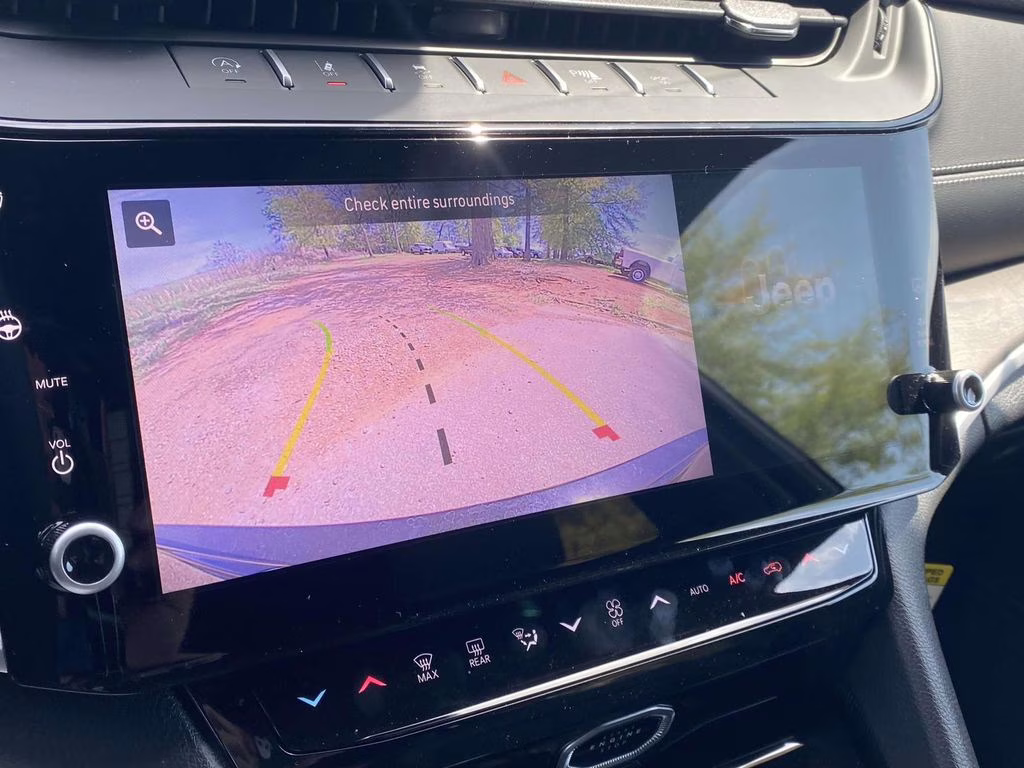 2026 Diamond Black Crystal Pearlcoat Jeep Grand Cherokee Limited RWD SUV