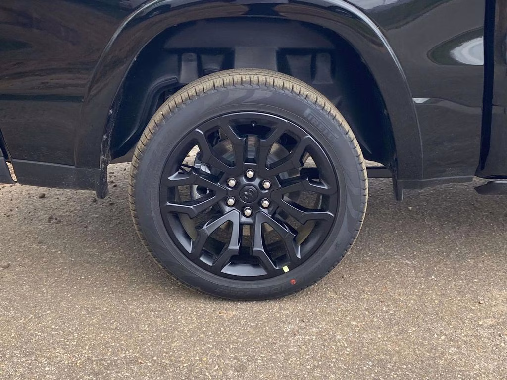 2026 Diamond Black Crystal Pearlcoat Ram 1500 Limited 4X4 Truck
