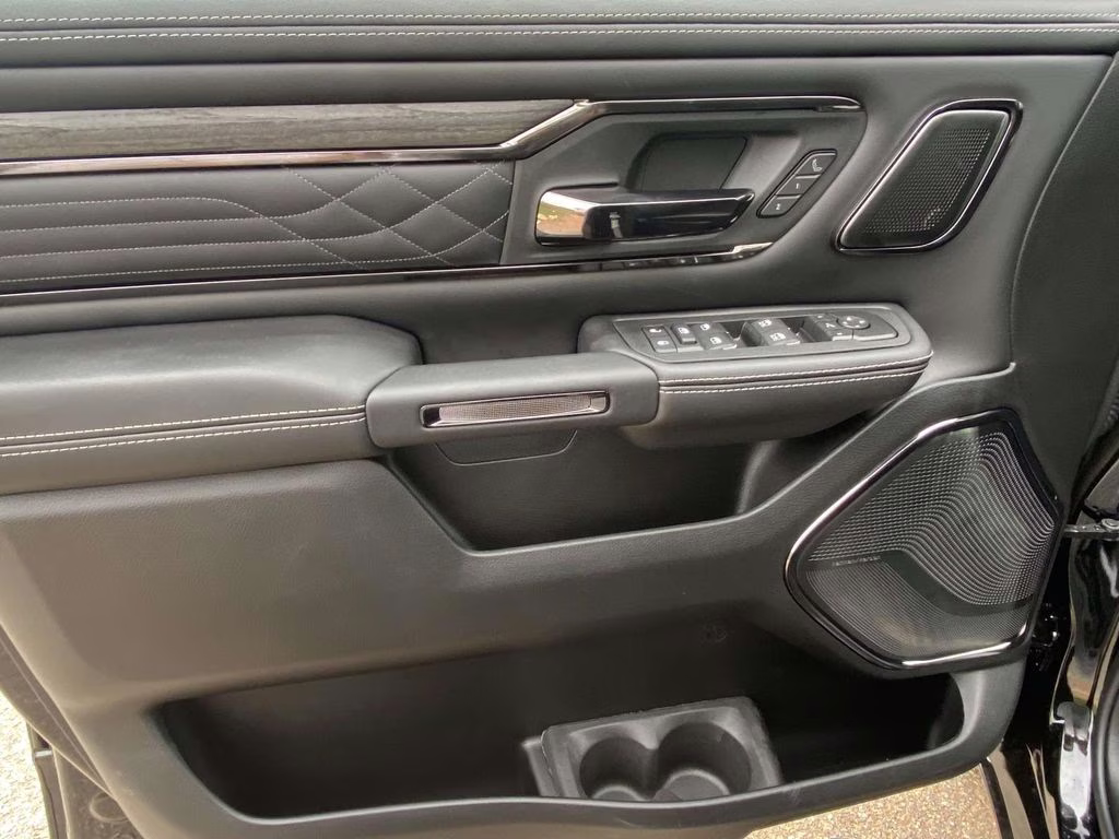 2026 Diamond Black Crystal Pearlcoat Ram 1500 Limited 4X4 Truck