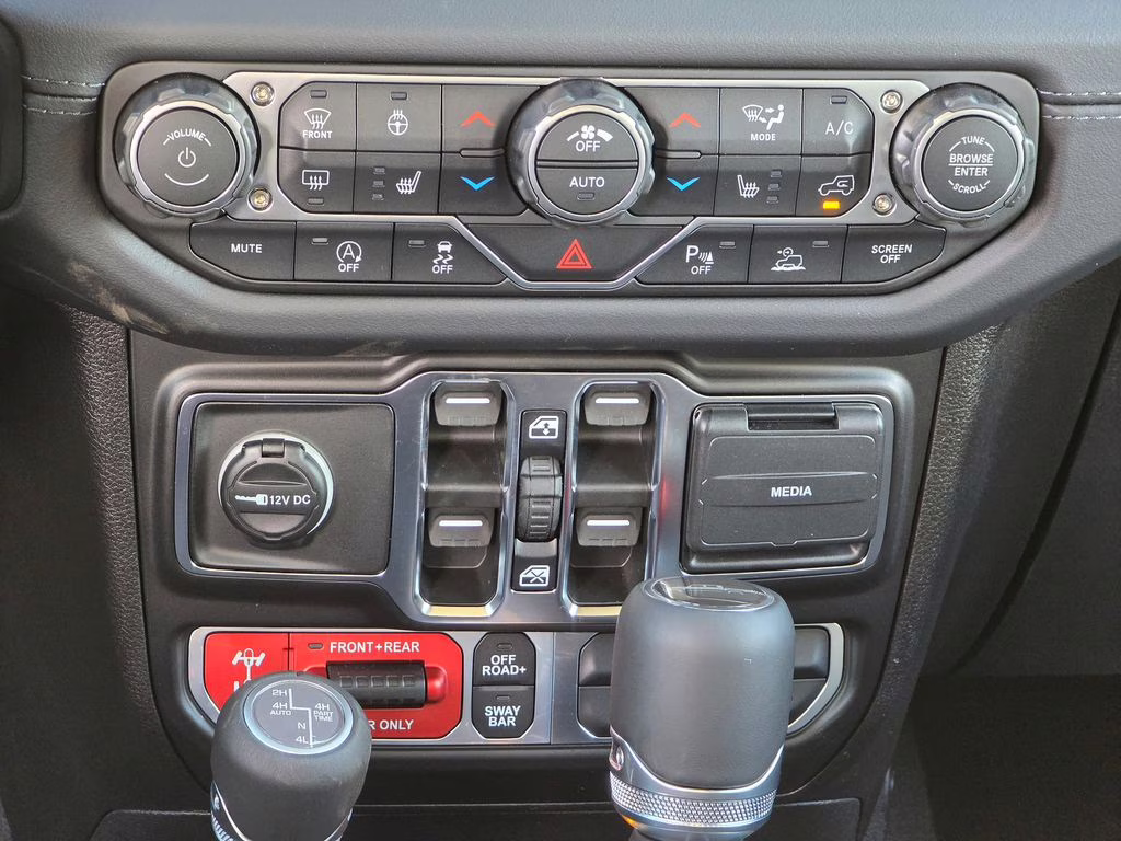 2026 Anvil Clearcoat Jeep Gladiator Rubicon 4X4 Truck