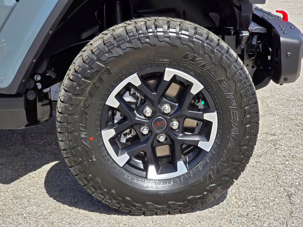 2026 Anvil Clearcoat Jeep Gladiator Rubicon 4X4 Truck