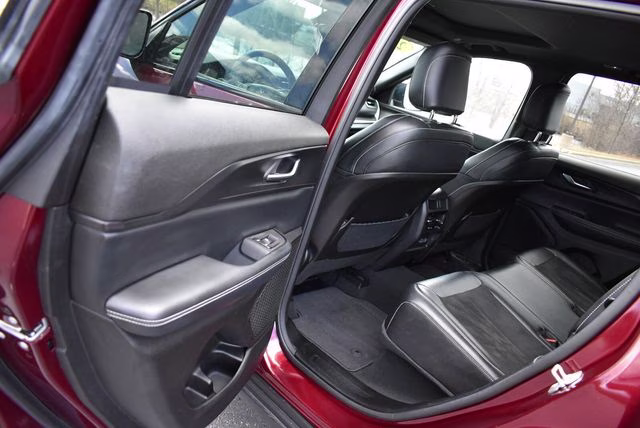 2024 Velvet Red Pearlcoat Jeep Grand Cherokee Altitude X 4X4 SUV