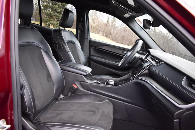 2024 Velvet Red Pearlcoat Jeep Grand Cherokee Altitude X 4X4 SUV