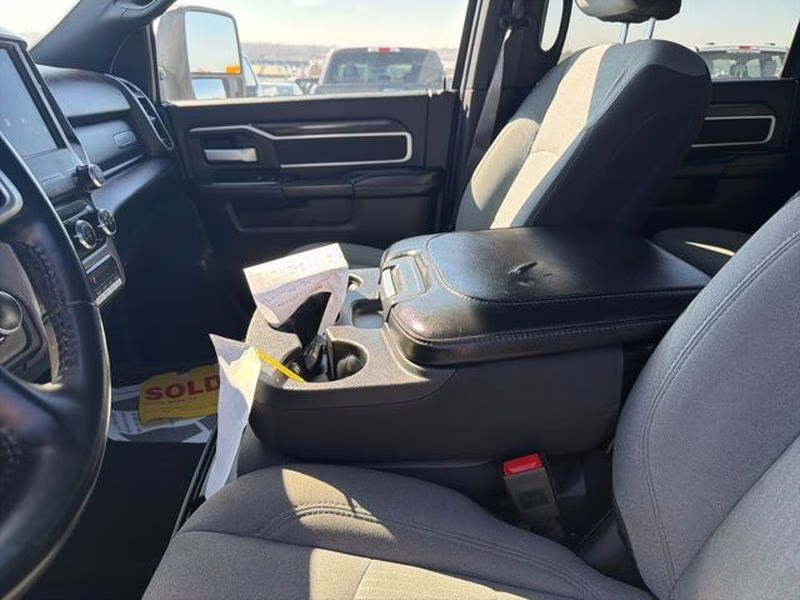 2024 Bright White Clearcoat Ram 2500 Big Horn 4X4 Truck