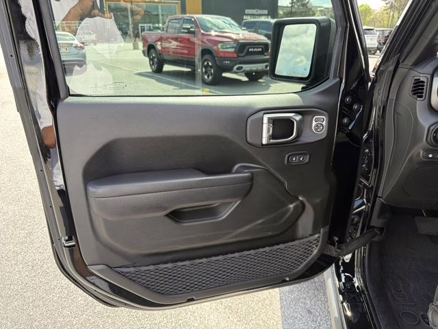 2023 Black Clearcoat Jeep Wrangler 4xe Willys 4xe 4X4 Convertible