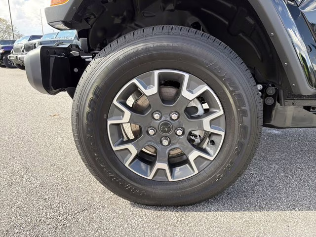 2026 Black Clearcoat Jeep Gladiator Sahara 4X4 Truck