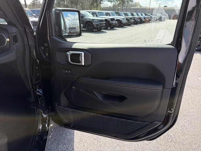 2026 Black Clearcoat Jeep Gladiator Sahara 4X4 Truck