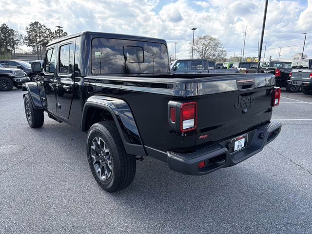 2026 Black Clearcoat Jeep Gladiator Sahara 4X4 Truck