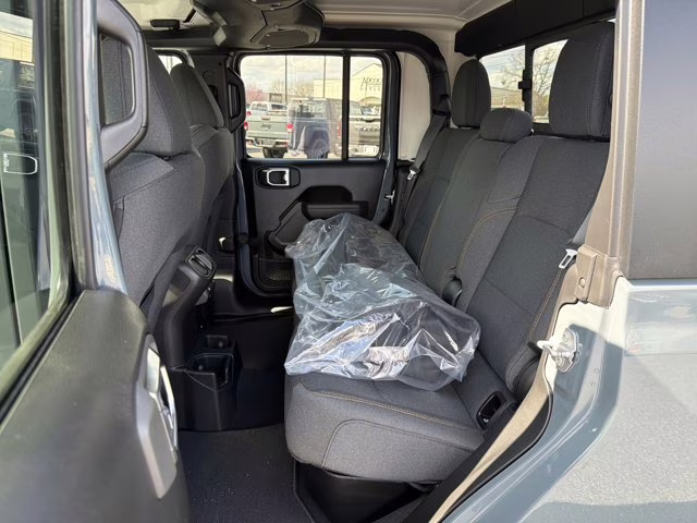 2026 Anvil Clearcoat Jeep Gladiator Sport S 4X4 Truck