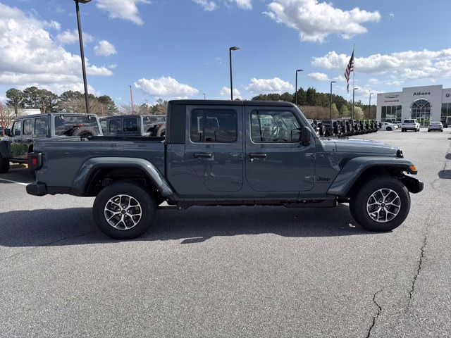 2026 Anvil Clearcoat Jeep Gladiator Sport S 4X4 Truck