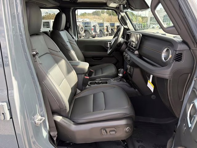 2026 Anvil Clearcoat Jeep Wrangler Sahara 4X4 Convertible