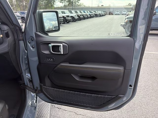 2026 Anvil Clearcoat Jeep Wrangler Sahara 4X4 Convertible