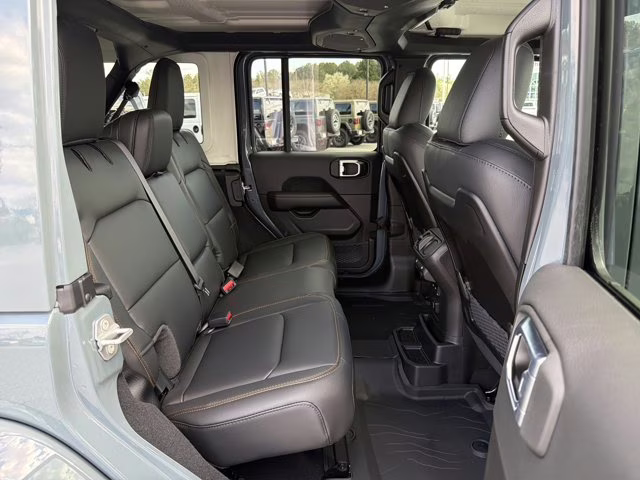 2026 Anvil Clearcoat Jeep Wrangler Sahara 4X4 Convertible