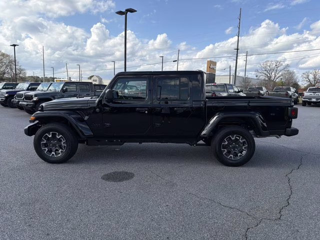 2026 Black Clearcoat Jeep Gladiator Sahara 4X4 Truck