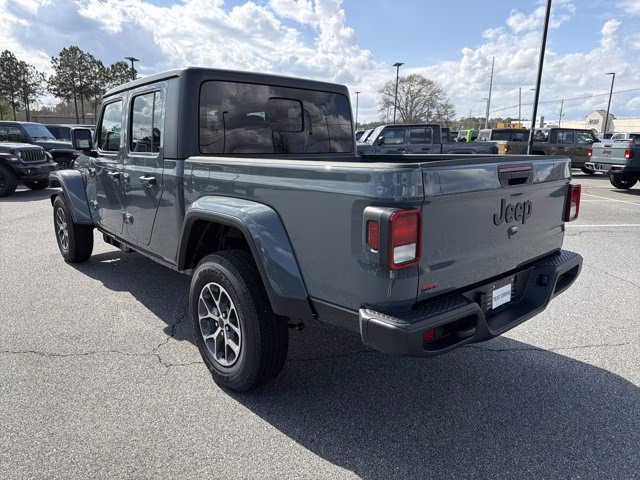 2026 Anvil Clearcoat Jeep Gladiator Sport S 4X4 Truck