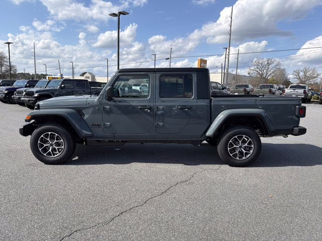 2026 Anvil Clearcoat Jeep Gladiator Sport S 4X4 Truck