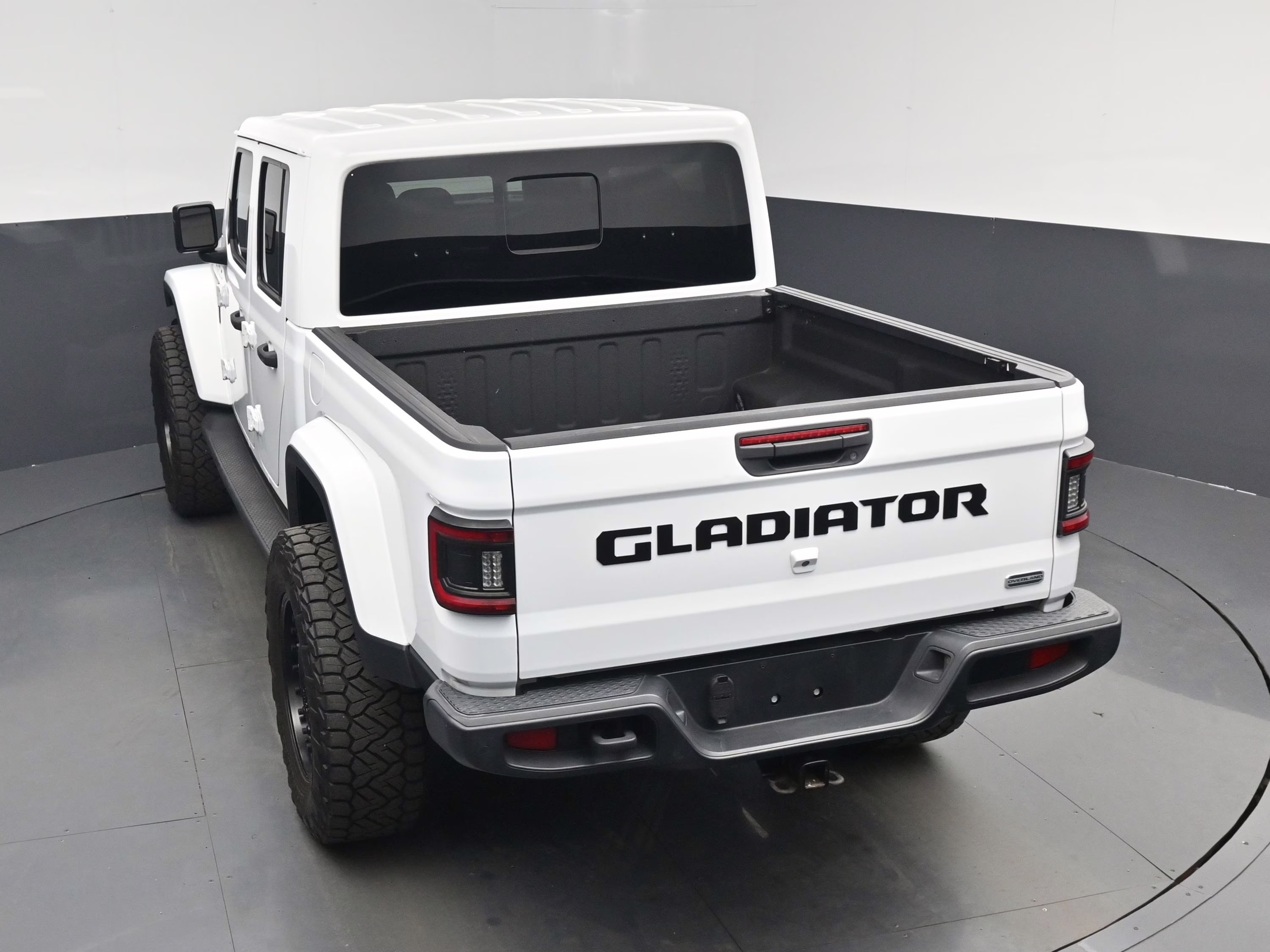 2020 Bright White Clearcoat Jeep Gladiator Overland 4X4 Truck