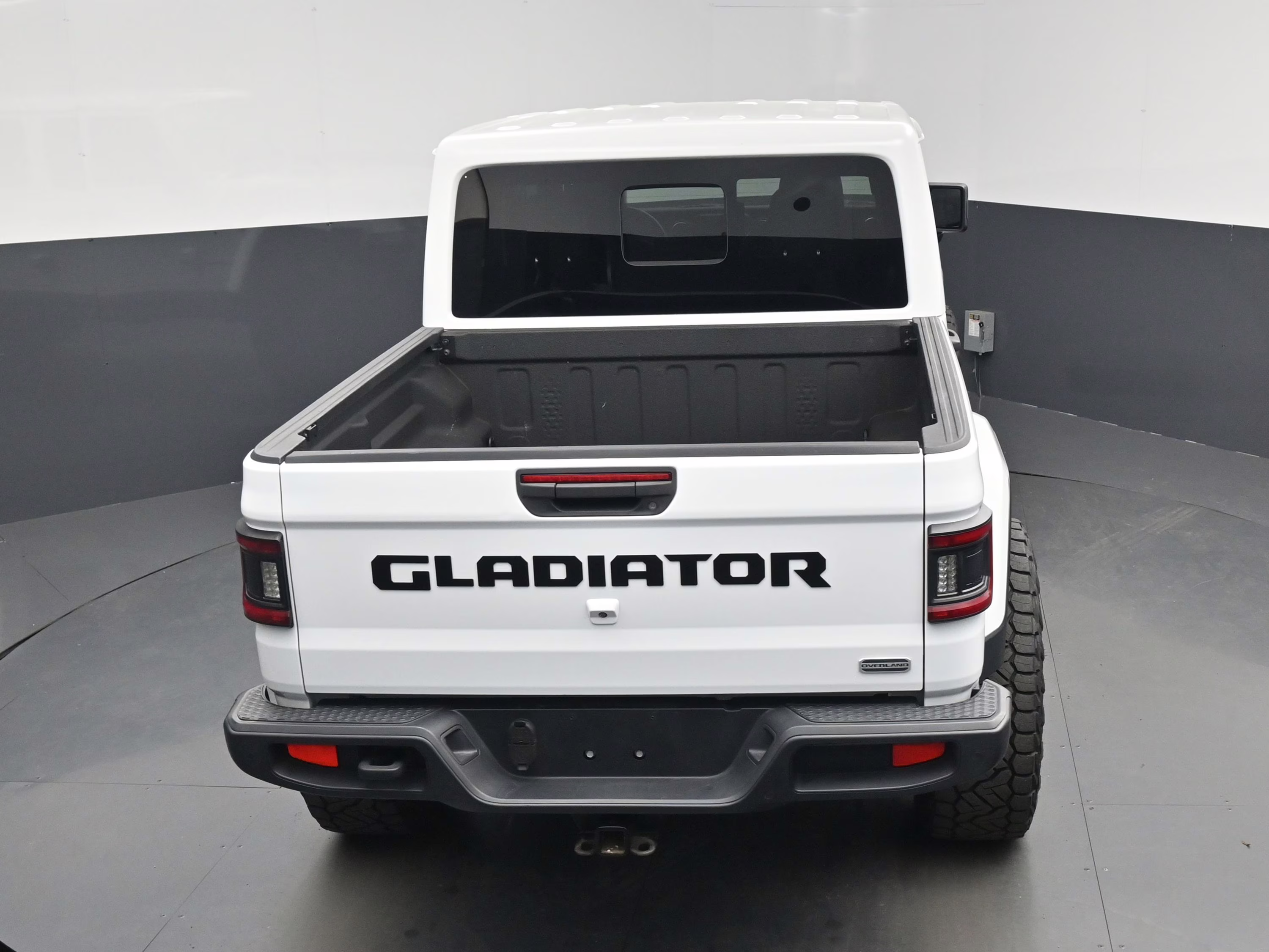 2020 Bright White Clearcoat Jeep Gladiator Overland 4X4 Truck