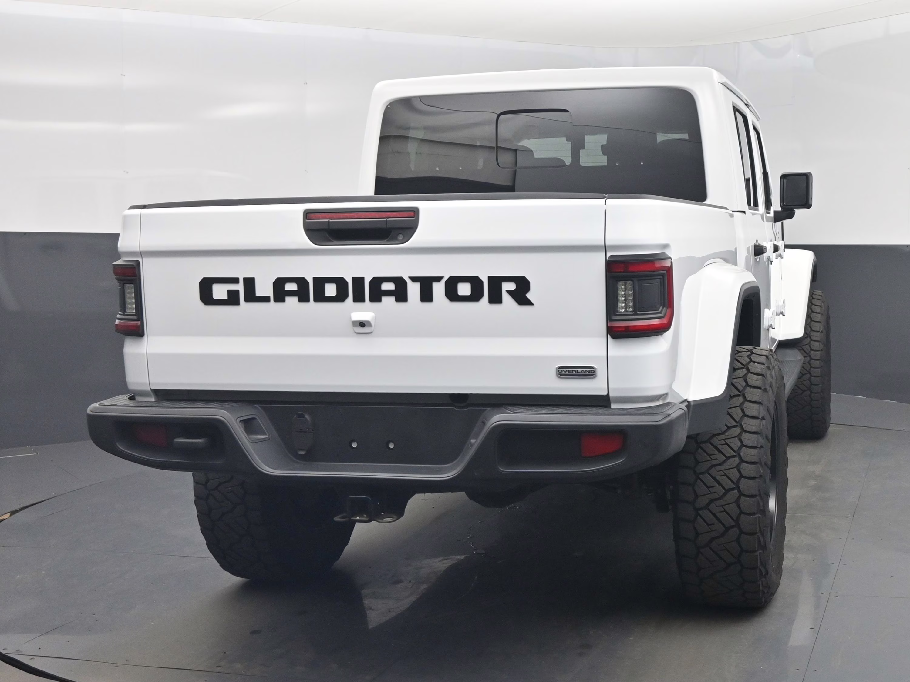 2020 Bright White Clearcoat Jeep Gladiator Overland 4X4 Truck