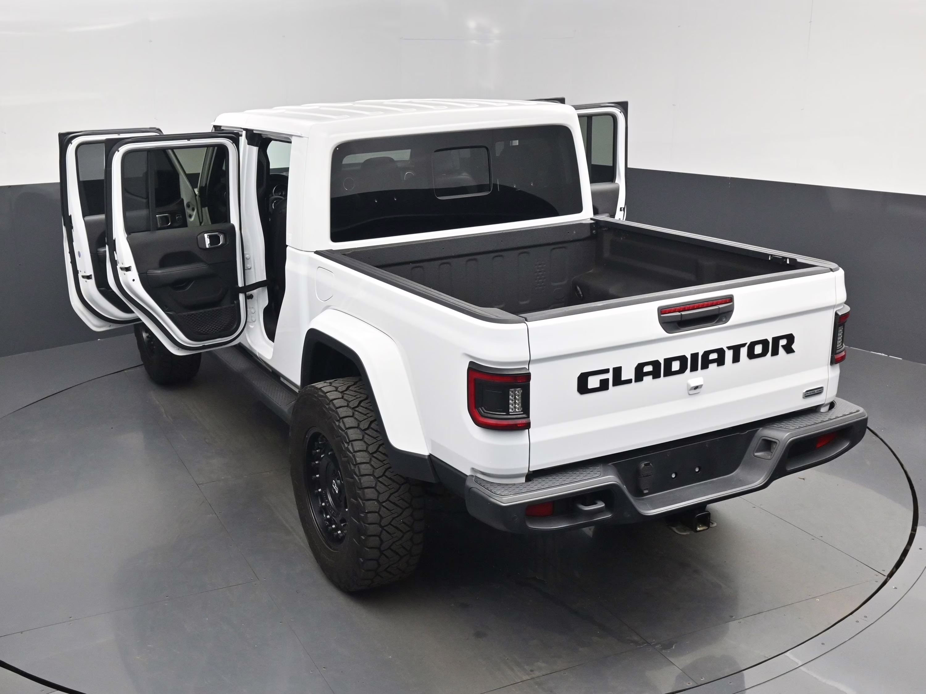 2020 Bright White Clearcoat Jeep Gladiator Overland 4X4 Truck