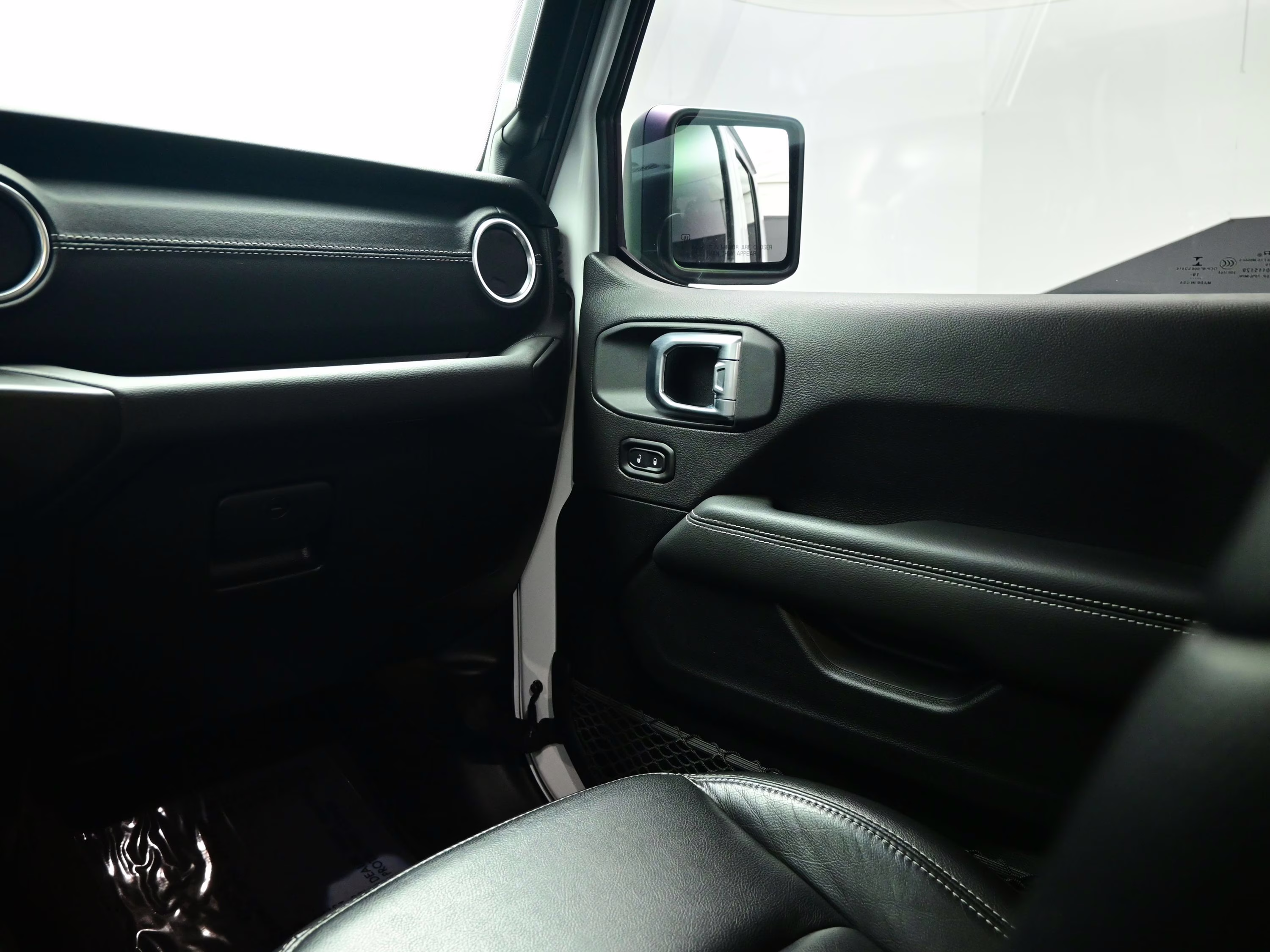 2020 Bright White Clearcoat Jeep Gladiator Overland 4X4 Truck