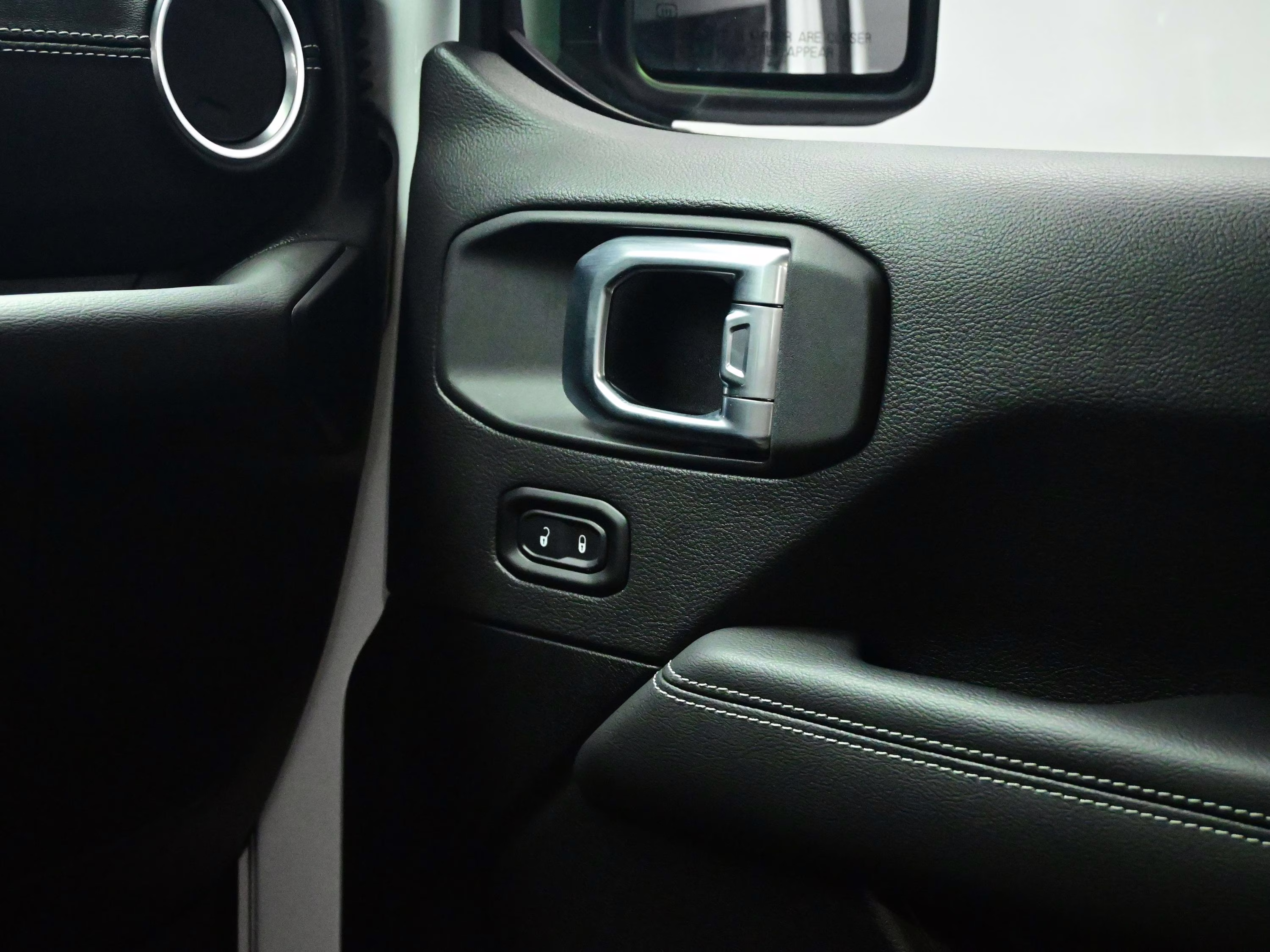 2020 Bright White Clearcoat Jeep Gladiator Overland 4X4 Truck