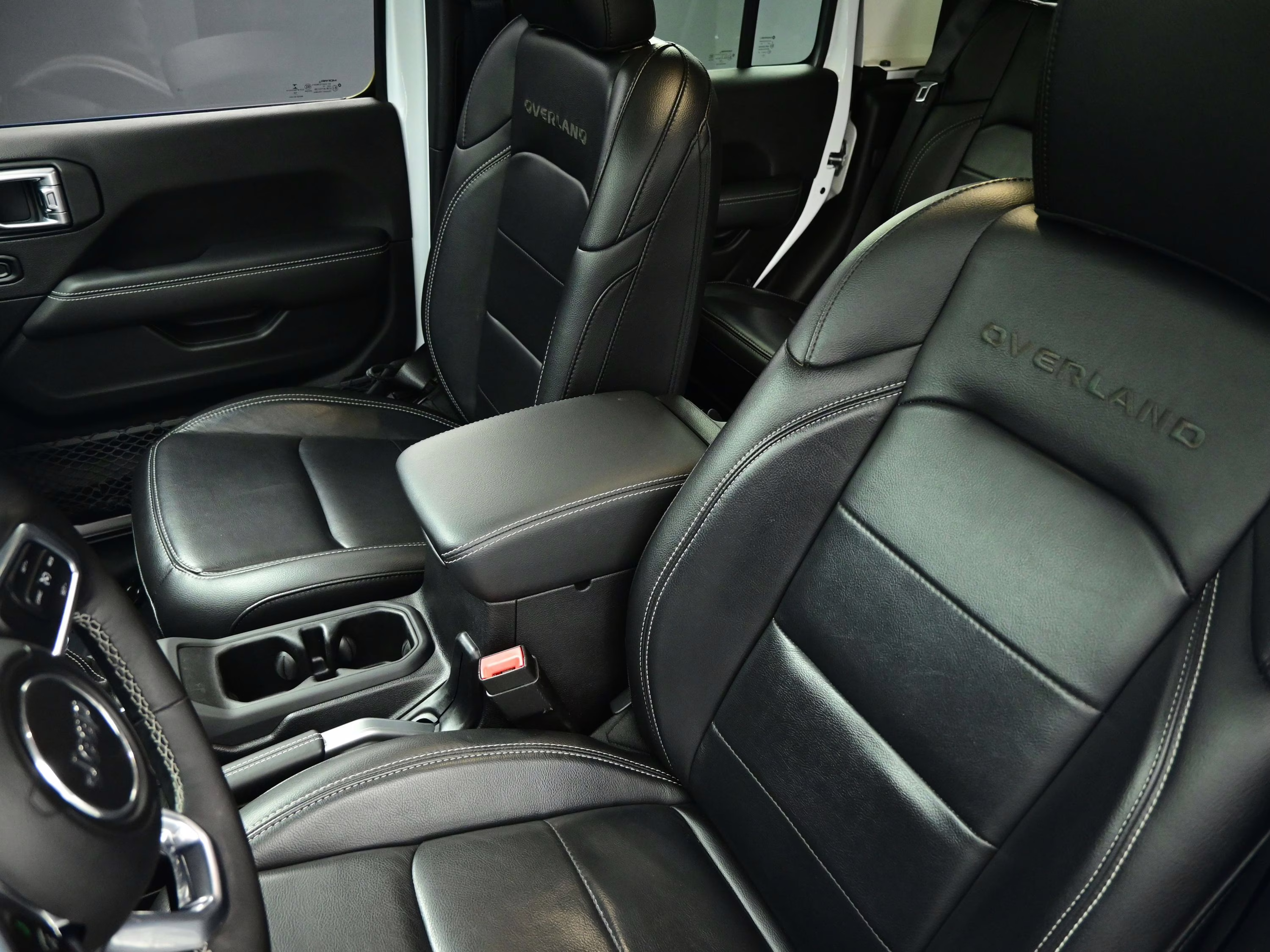 2020 Bright White Clearcoat Jeep Gladiator Overland 4X4 Truck