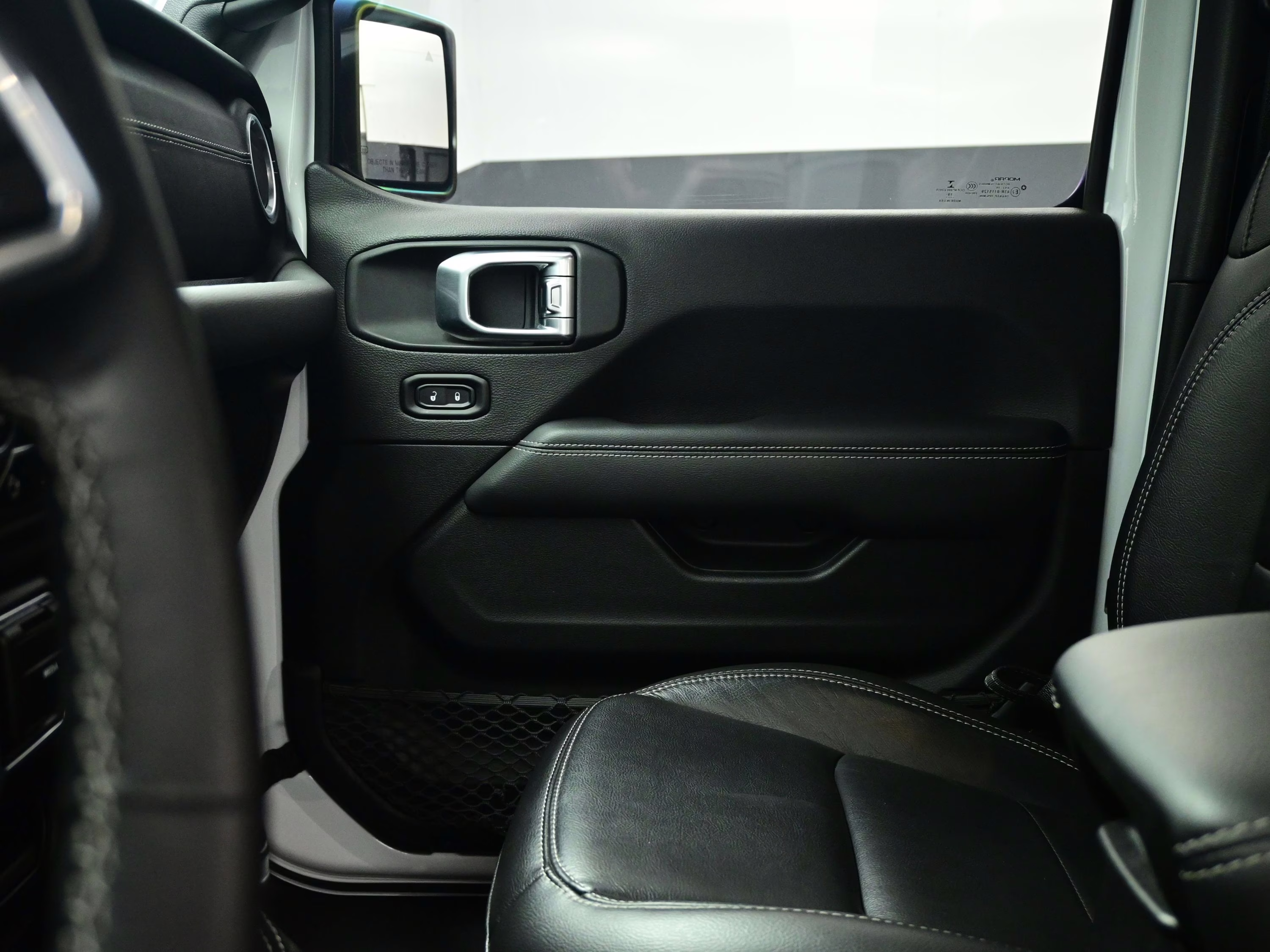 2020 Bright White Clearcoat Jeep Gladiator Overland 4X4 Truck