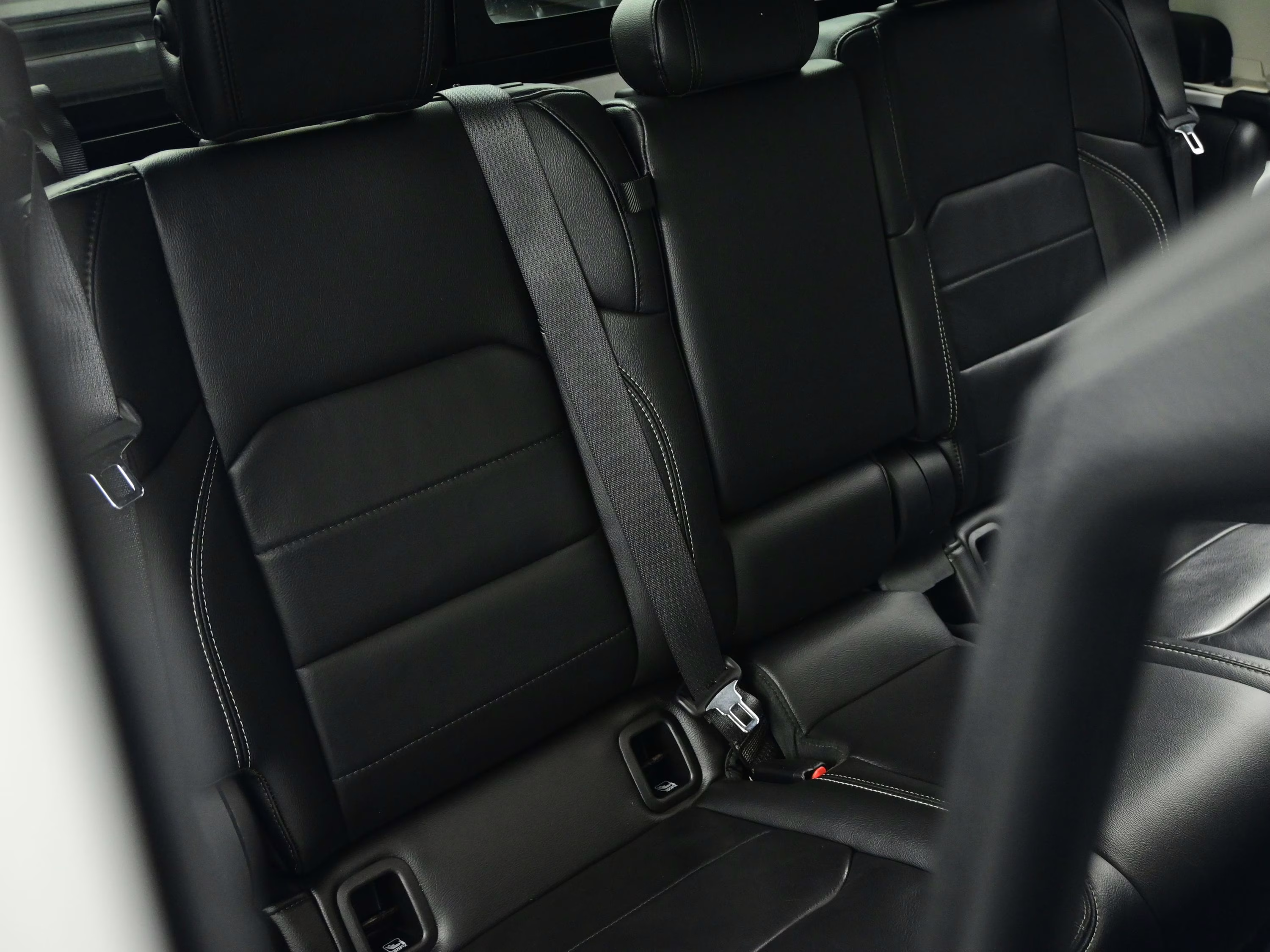 2020 Bright White Clearcoat Jeep Gladiator Overland 4X4 Truck